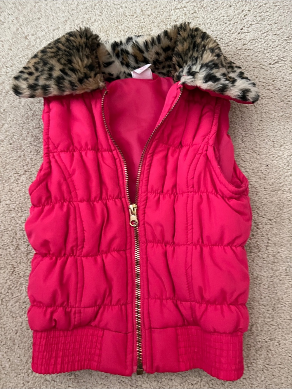 Circo girl’s size XS Hot Pink Puffer Vest with Leopard Faux Fur Collar